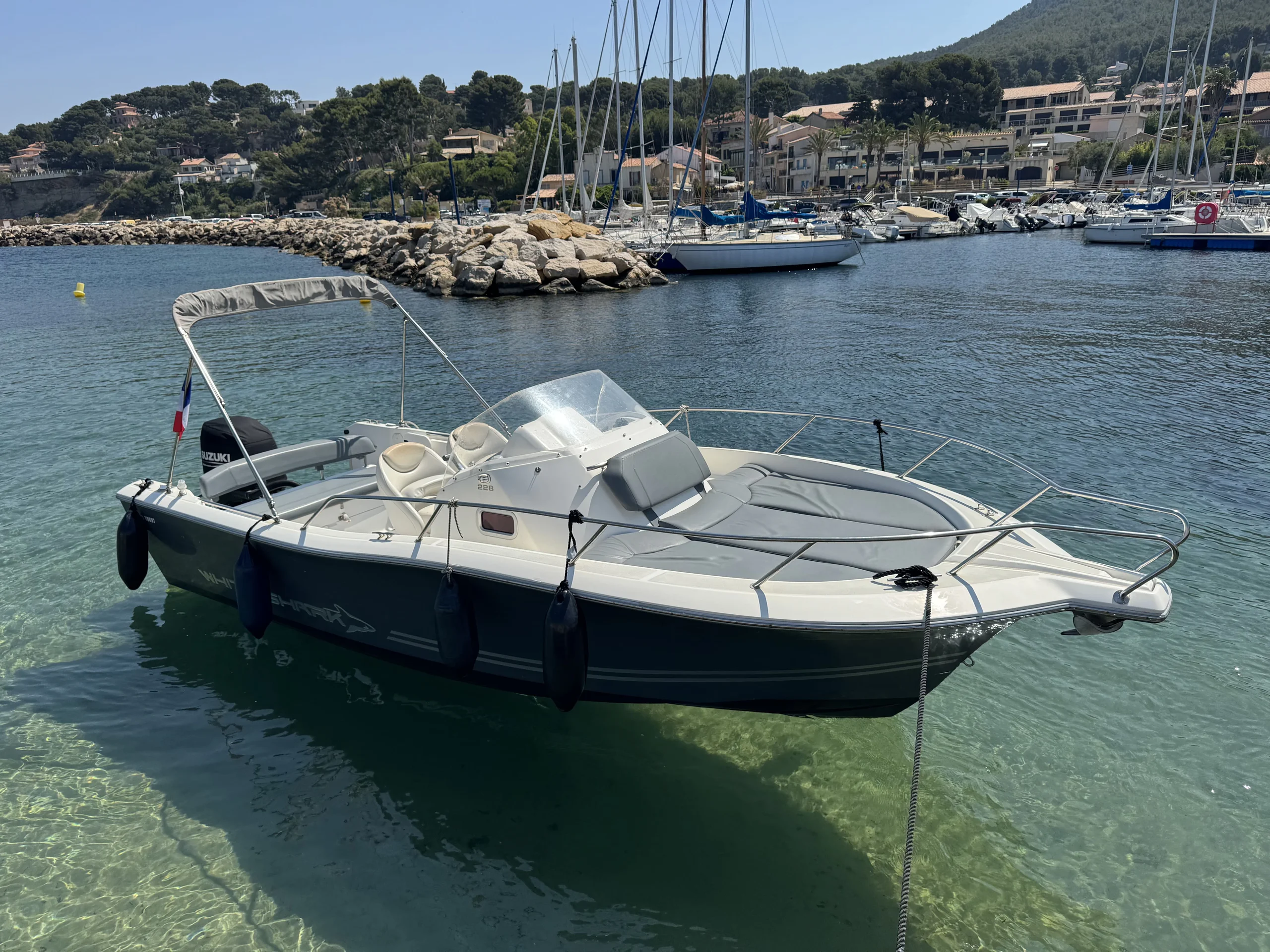 WHITESHARK S228