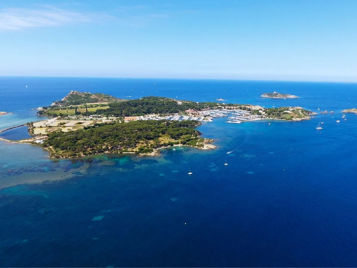 Traversée en bateau vers l'île des Embiez depuis Saint-Cyr-sur-Mer